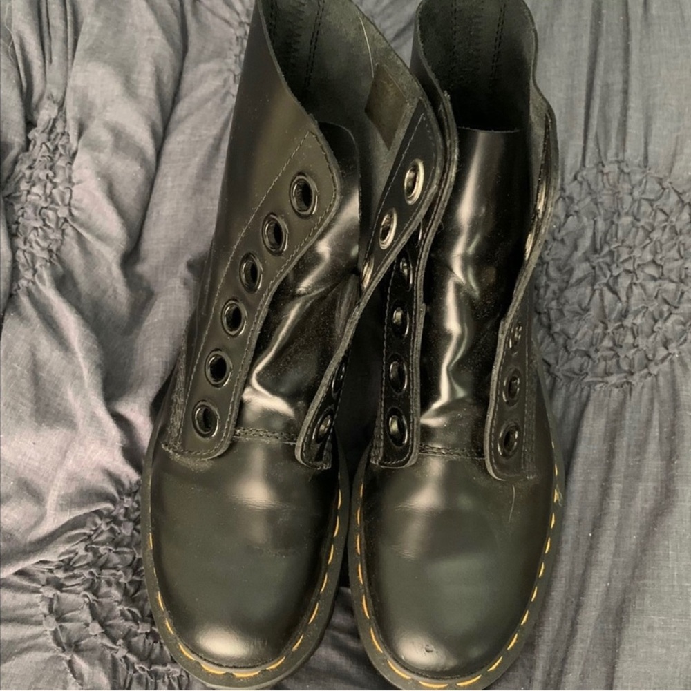 Dr Martens Molly platform boot - Picture 3 of 5